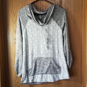 Womens Crowl Neck Long Sleeve Size Small